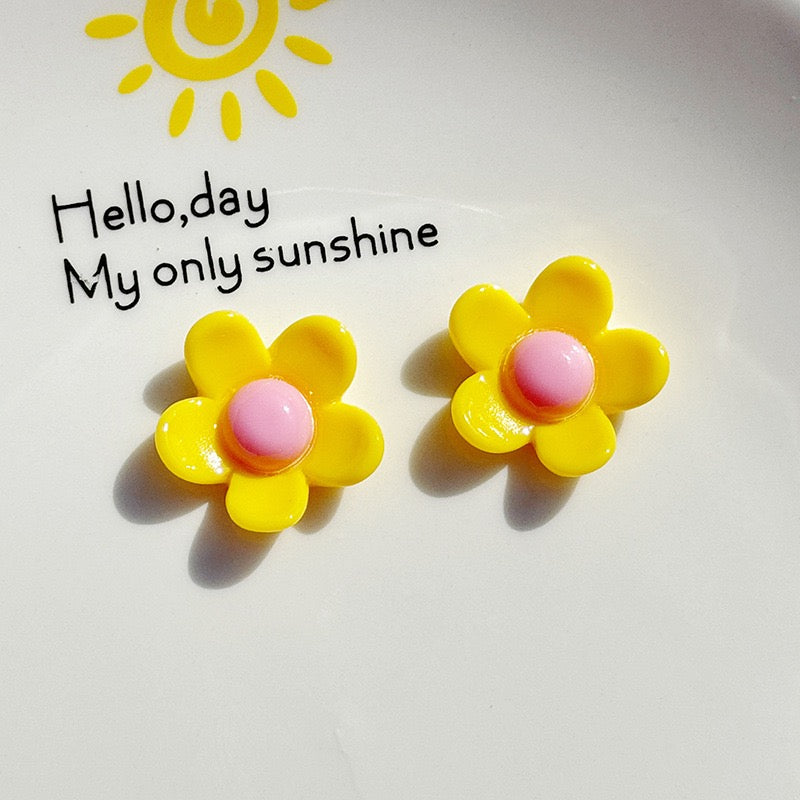Cute resin cartoon charm