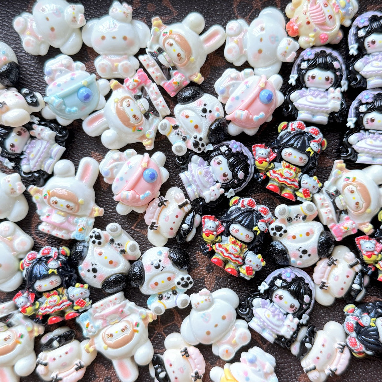 Selected resin cartoon charm mix