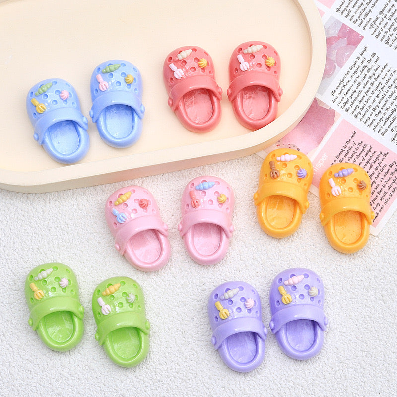 Resin hole shoes