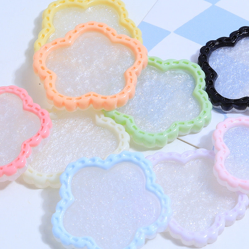 Flower shape resin accessories