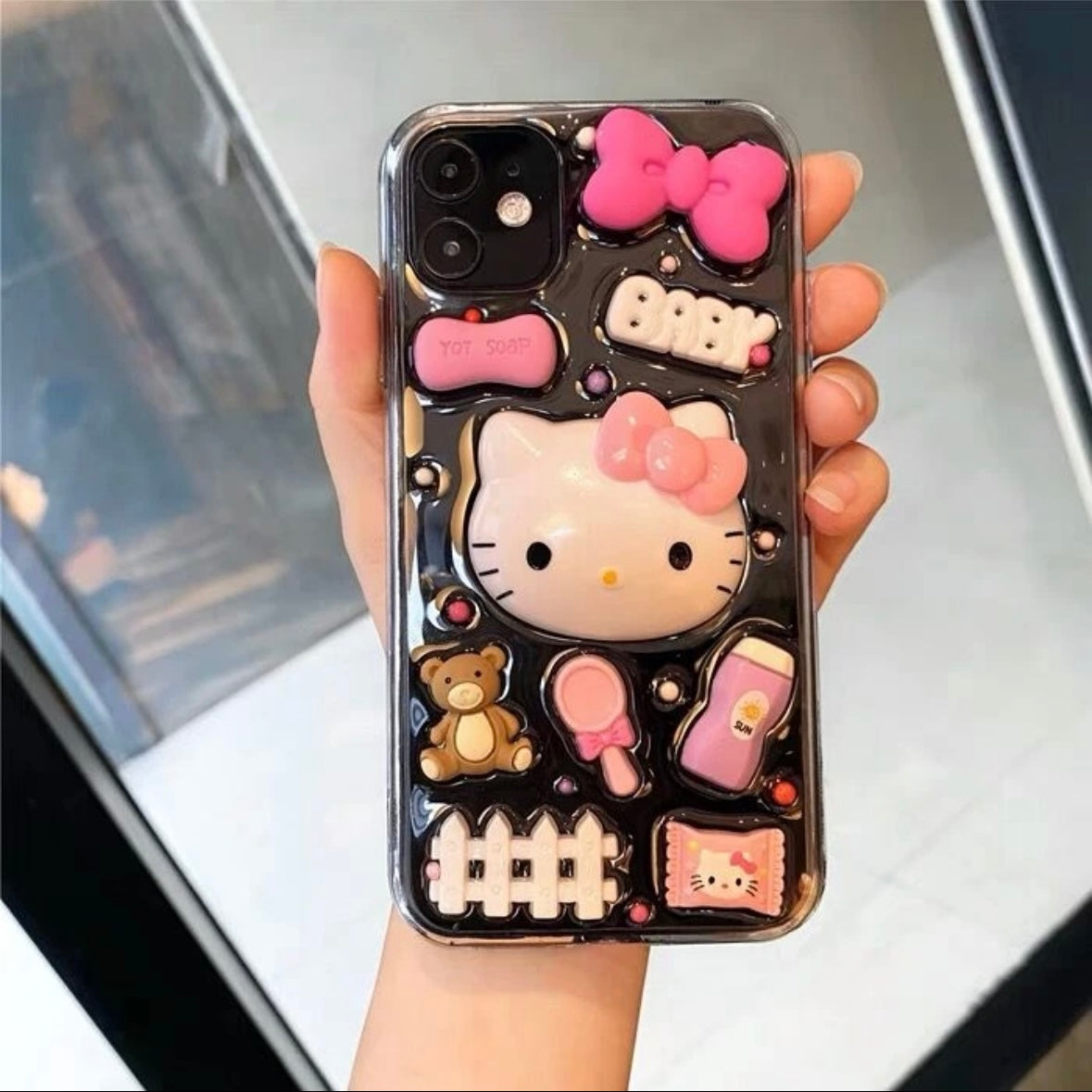 Kitty-themed mobile phone case