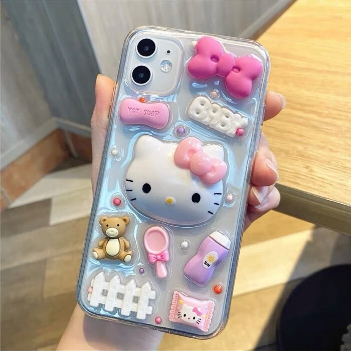 Kitty-themed mobile phone case