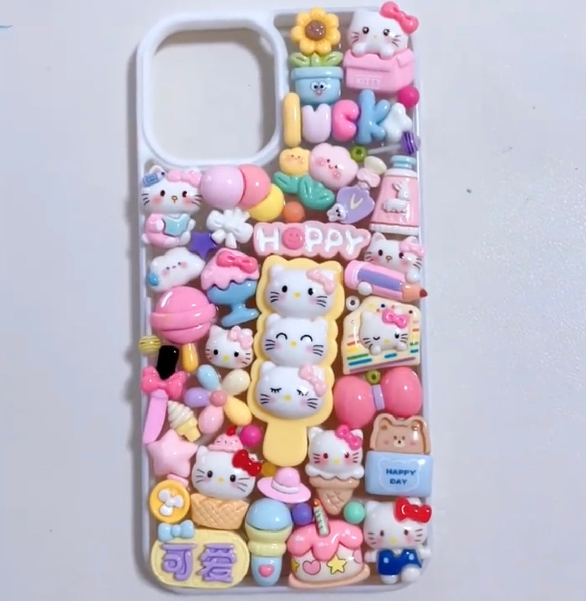 Kitty-themed mobile phone case