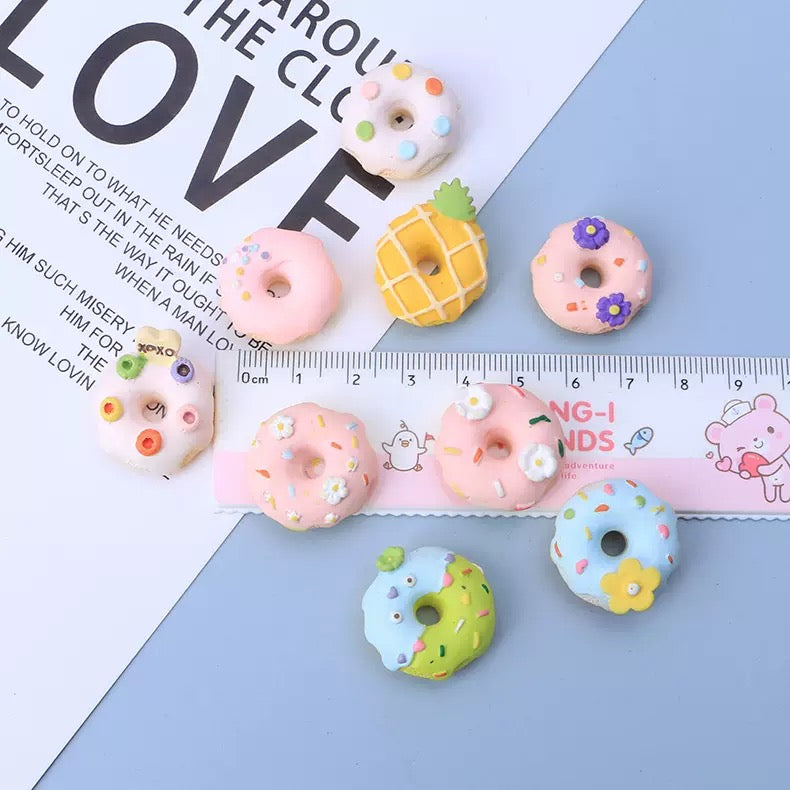 Donut resin cartoon charm
